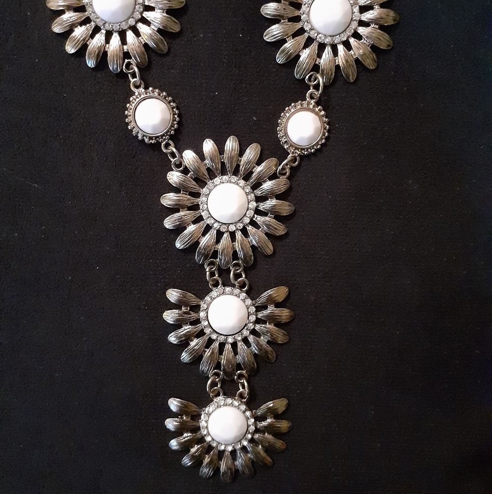 Two necklaces - Picture 2 of 4